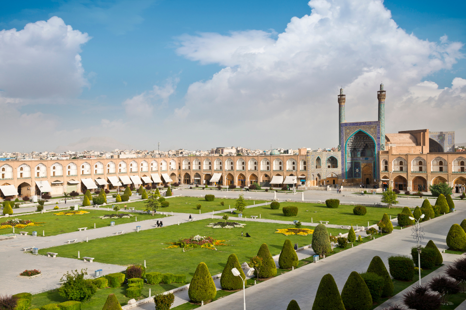 SAFAWIYAH ISFAHAN: KOTA SEPARUH DUNIA