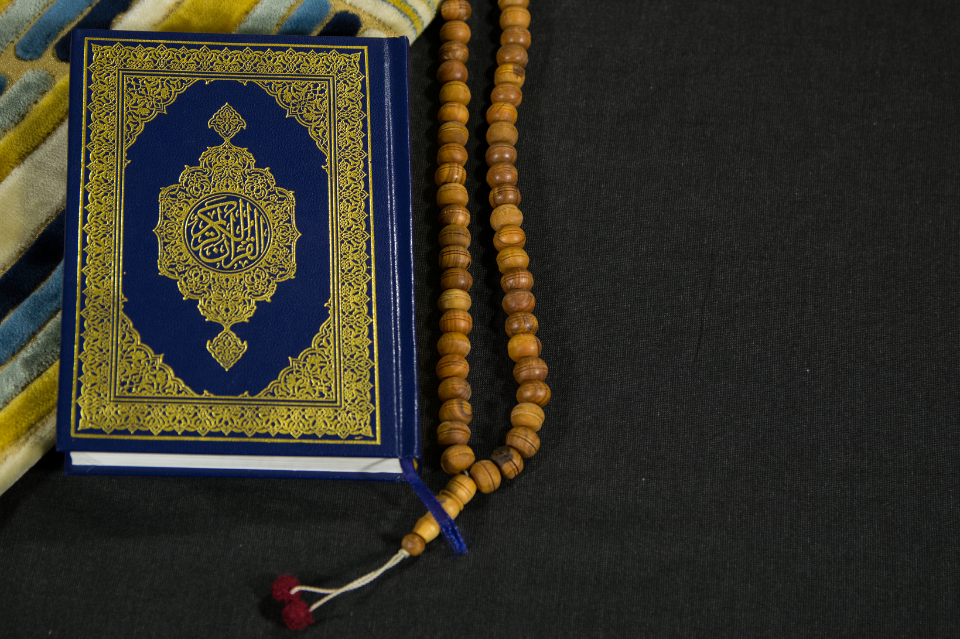 MENGAMALKAN AJARAN ISLAM YANG SEBENAR