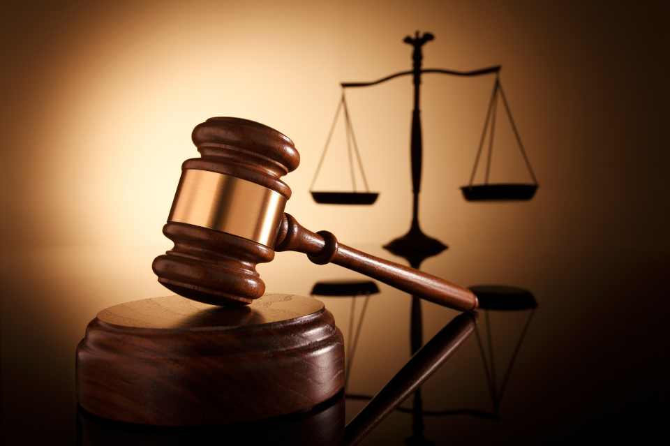 MENEGAKKAN HUKUM TANPA PILIH BULU