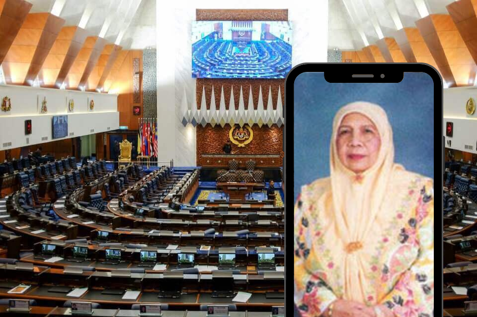 MENTERI WANITA PERTAMA
