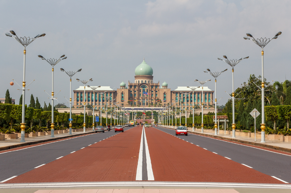 JANGAN GAGALKAN GAGASAN MADANI