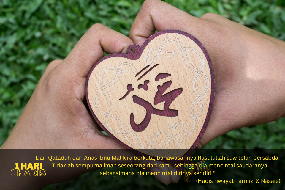  MENYIMPAN RASA CINTA KEPADA NABI SAW