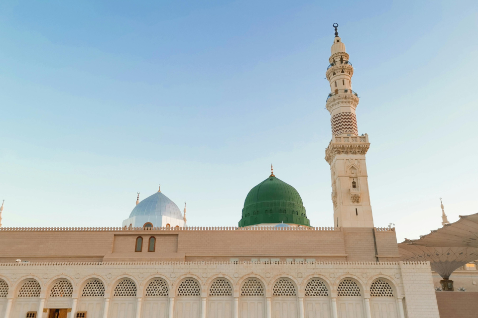 MENEPIS TUDUHAN MAULID NABI SUATU BIDAAH